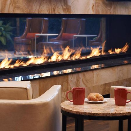 Indianapolis Marriott East Hotel Bagian luar foto