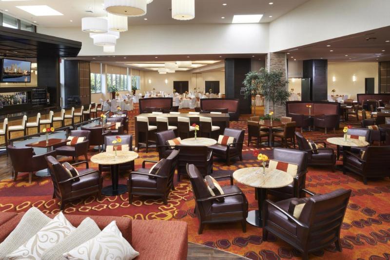 Indianapolis Marriott East Hotel Bagian luar foto