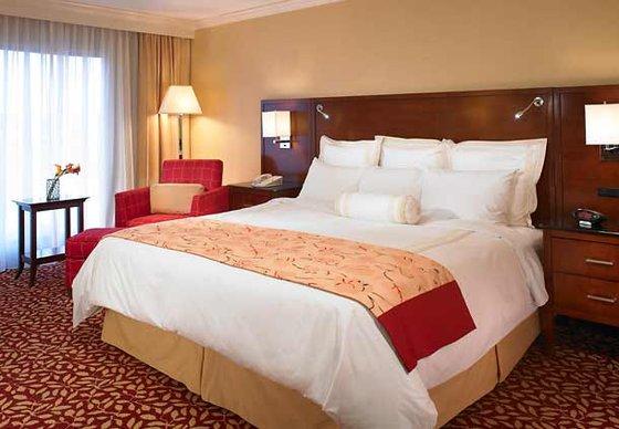 Indianapolis Marriott East Hotel Bagian luar foto